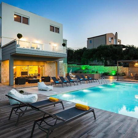 Villa Aelia I Modern & Ideal For Large Groups Galatás Exterior foto