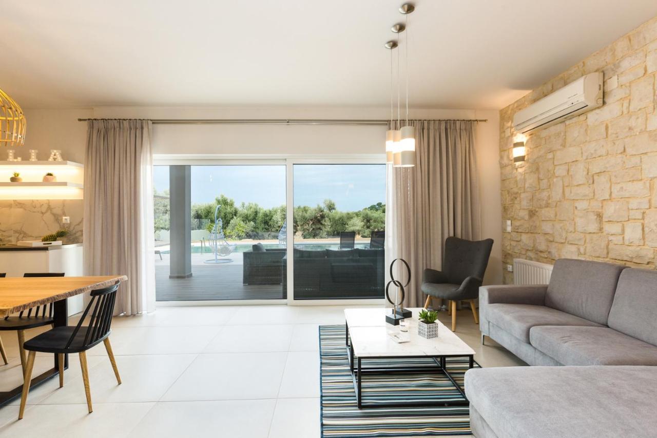 Villa Aelia I Modern & Ideal For Large Groups Galatás Exterior foto